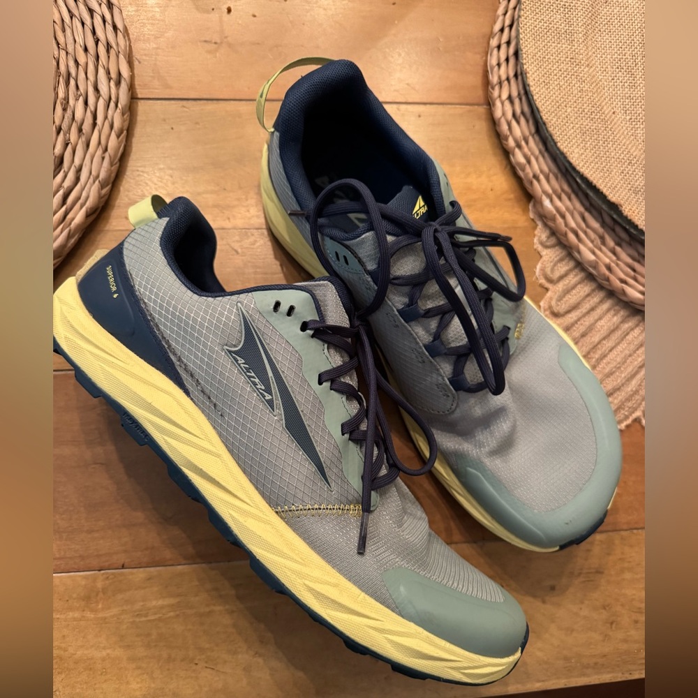 Altra Gray and Yellow superior 6 trail Shoes